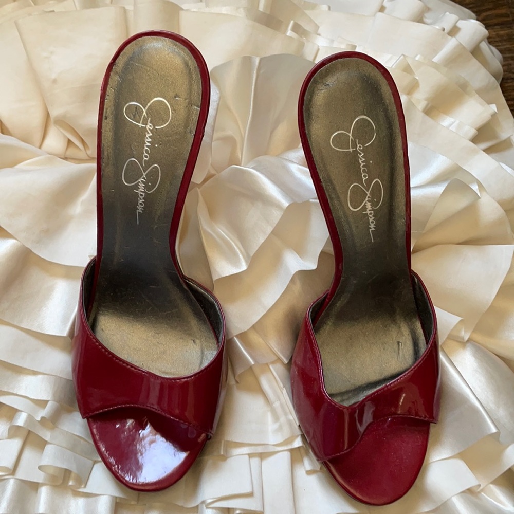 Red Pumps - image 1